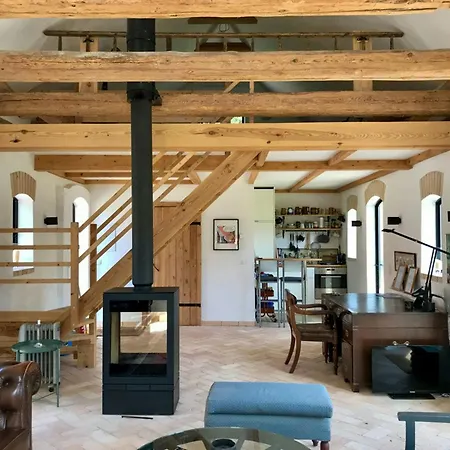 펜션 Rustic Barn Conversion Close To The Lake Jabel