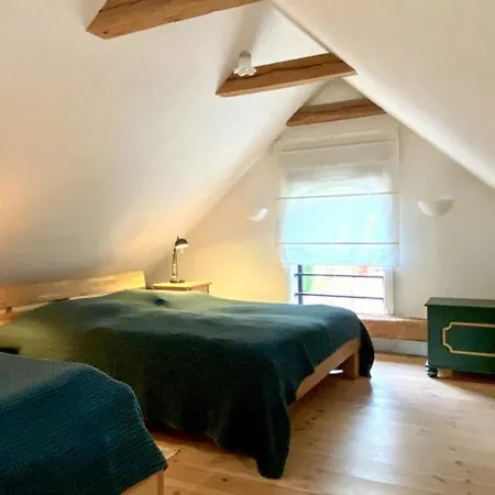 펜션 Rustic Barn Conversion Close To The Lake Jabel